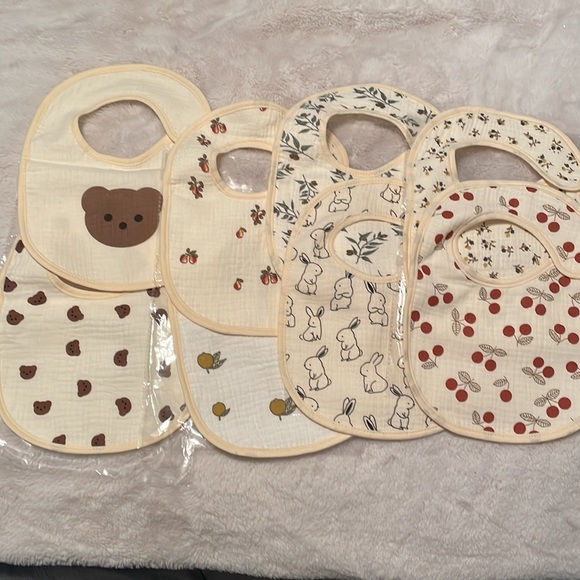 Set of 8 NIB baby bibs - Picture 2 of 12
